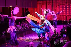 赴一回宫廷御宴 青岛首家大型沉浸式文化餐秀兰齐宴赋落地图片