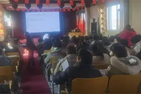 平度市第三人民医院开展国家免费孕前优生检查、增补叶酸以及免费提供避孕药具知识培训图片