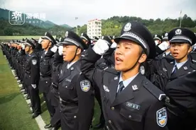 “不一样的家长会”火出圈！父母：骄傲、心疼但不后悔图片