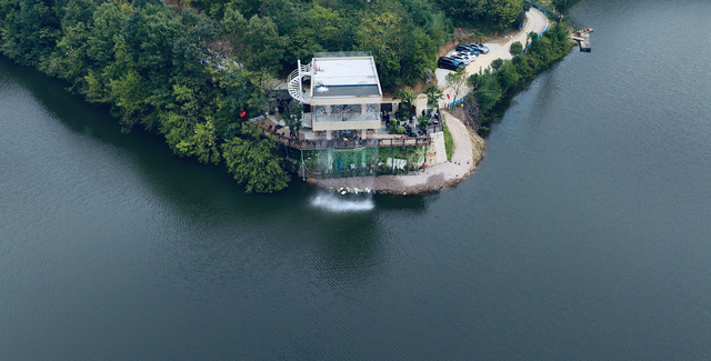 茶山深处有小院 观瀑品饮“微度假”