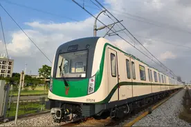 地铁停站不见司机下车？广州地铁7号线实现全线自动驾驶图片