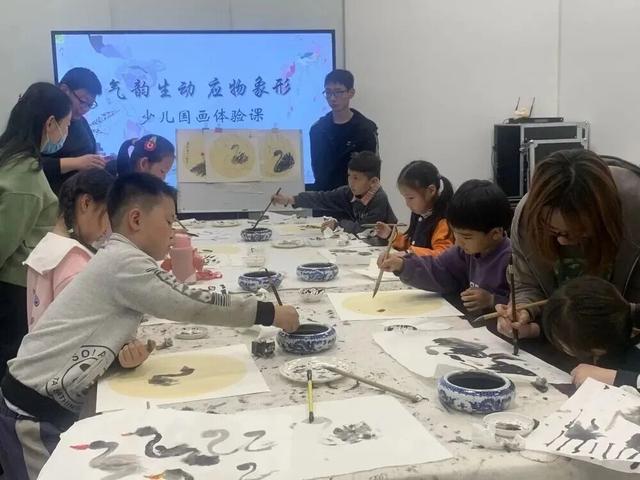 东港欢迎您！一起嗨起来！