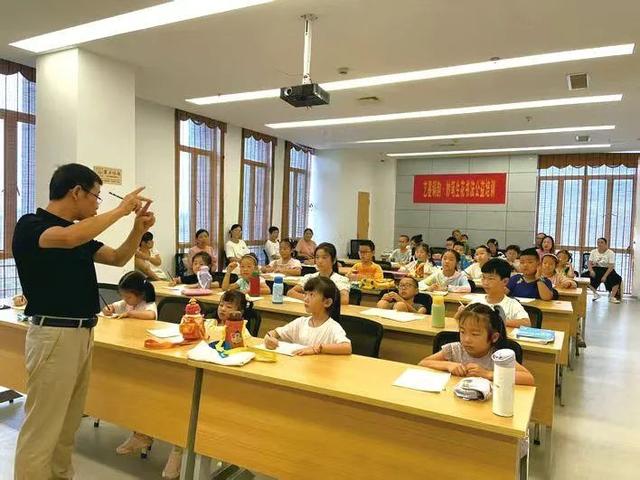 媒体传真｜从历史探秘到光影盛宴——市图书馆“阅享假期”系列活动燃爆暑假