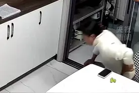 “剪刀石头布！” 10岁儿子用海姆立克法成功救助妈妈图片