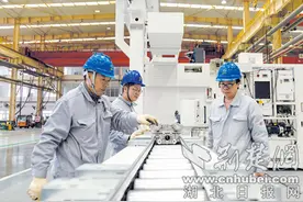张湾区东风设备：拥抱数字化打造高端智能装备图片