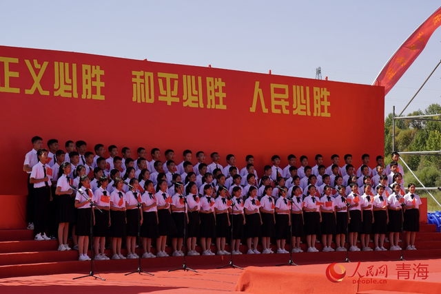 黄河大合唱响彻贵德 1600余人用歌声传承红色基因