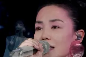王菲的“虾片”耳环，来自丹麦宝藏设计品牌图片