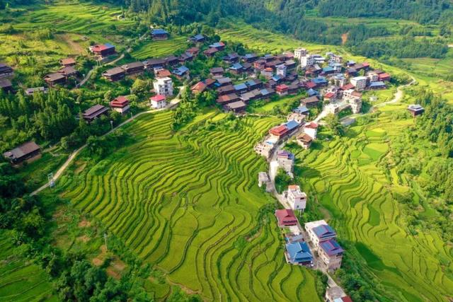 高清壁纸丨苗乡风景美如画