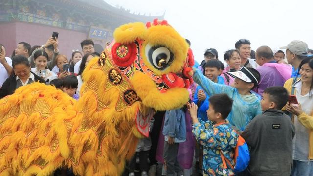 贵州梵净山：暑期旅游人气旺 迎客47．2万人次带火周边经济