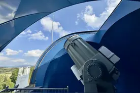 我国首次实现地月空间卫星激光测距图片