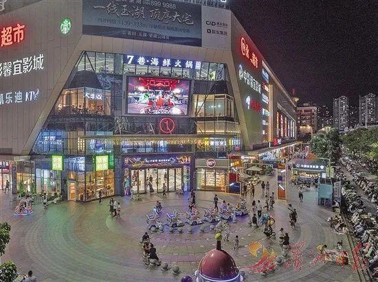 来这里，一起看“状元楼上争状元”