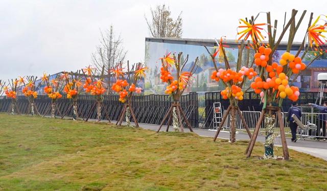 音乐节场地已就绪！明天，我们峨眉见！