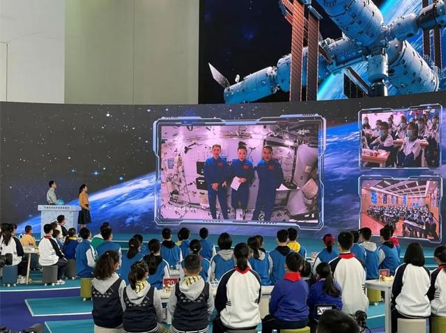 中国空间站“天宫课堂”第二课『太空美文』（117）