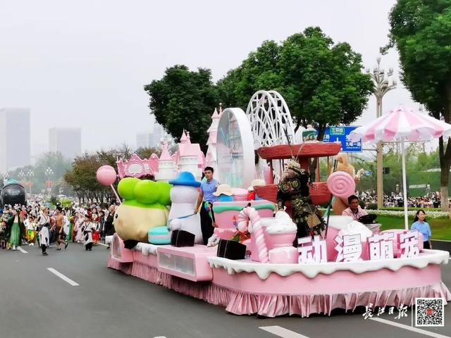 刚刚现身武汉街头，现场劲爆！“手机内存都不够用了”