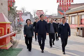 省财政厅党组成员 副厅长安晓飞带队到我县调研图片