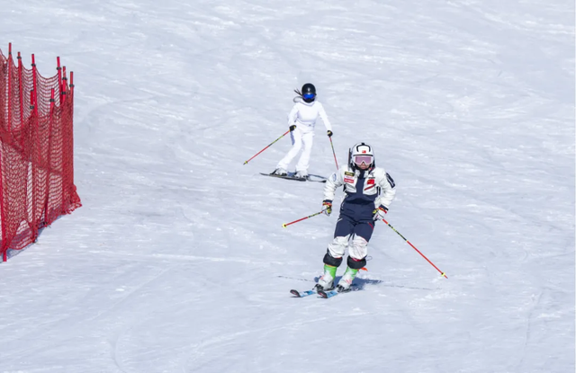今天起，北京滑雪场迎来全面开板！游玩攻略来了——