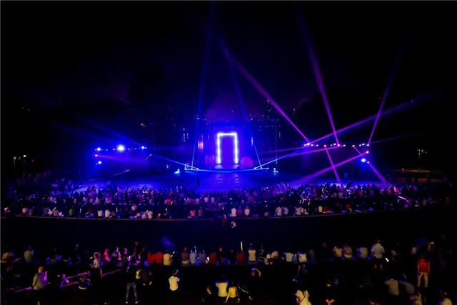 恋清欢、千年国酒亮相“活力鼎城·江南音乐夜”，为文旅盛宴添彩