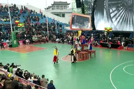 普定农特产品携手高台地戏“亮相”台江“村BA”图片