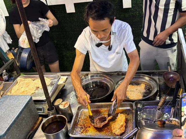 “鸡排主理人”凭什么火了