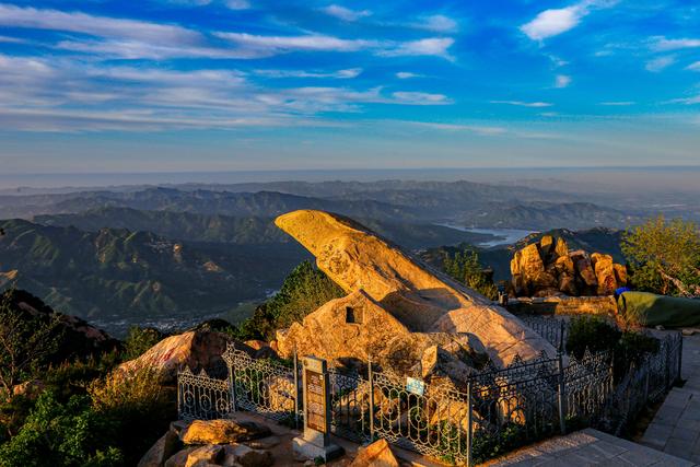 中外景区代表齐聚泰山！登山节期间泰山景区举办国际友好景区推介与专题演讲