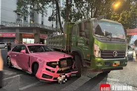 “大货车撞劳斯莱斯事件”风波未平，当事人晒出事故责任认定书，广州交警回应图片