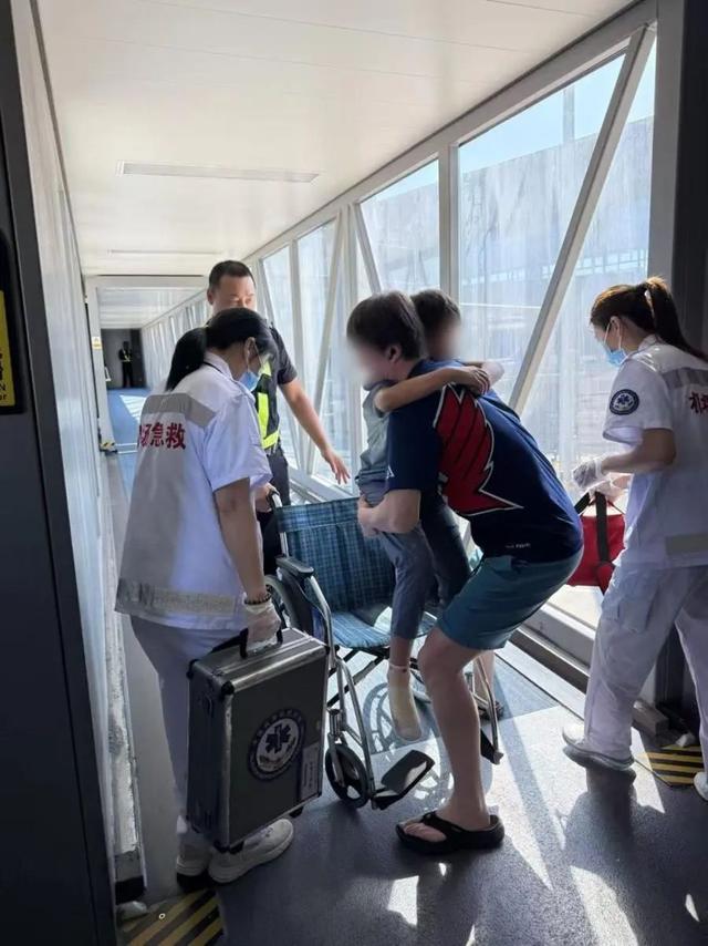MU5627航班，紧急备降！