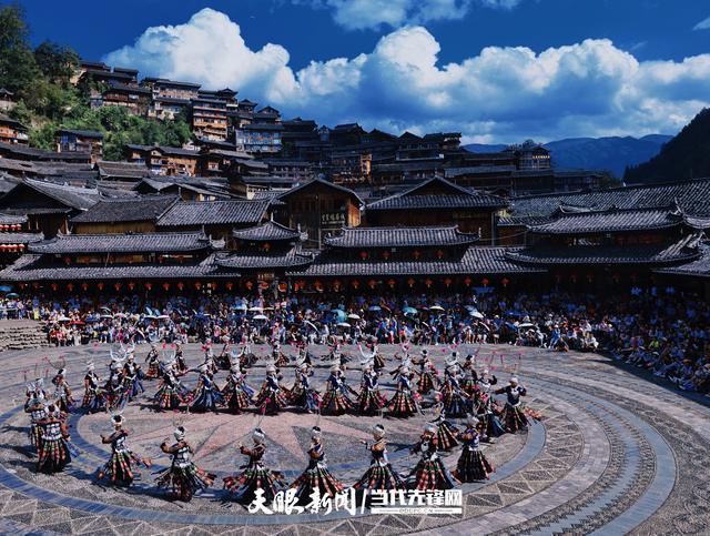 雷山西江镇“景区带村”见实效：从“20万全覆盖”到“千万级村”突破