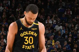 库里：我们在防守端太松懈 一直没能控制住对手图片