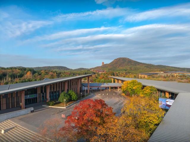 跟着这条线路，周末赏秋去！