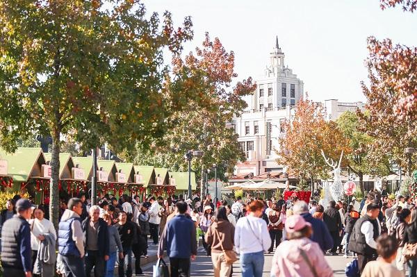 比斯特湖畔暖冬市集启幕，暖意集结解锁冬日惊喜旅程