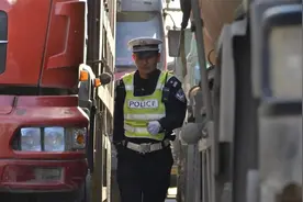 昆明交警全力保春运，愿您安全到家图片