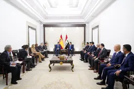 伊拉克总理：正努力结束国际部队在伊境内的军事存在图片