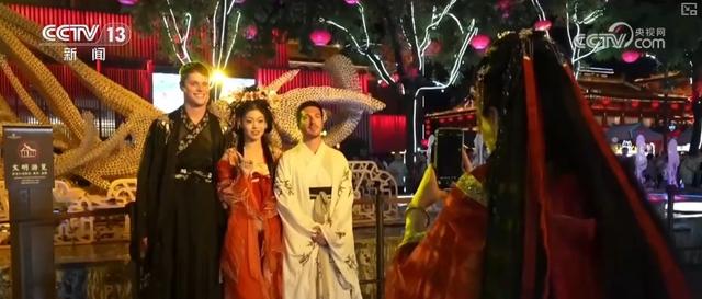 传统、现代、赛事、服务……精准触达！政策“组合拳”显效 “入境游”超预期增长