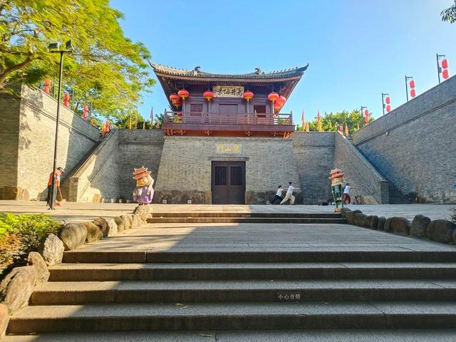 游古城诸山，在历史文化的高低起伏间读懂泉州