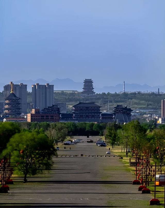 推窗见青山，河南有自己的山城！