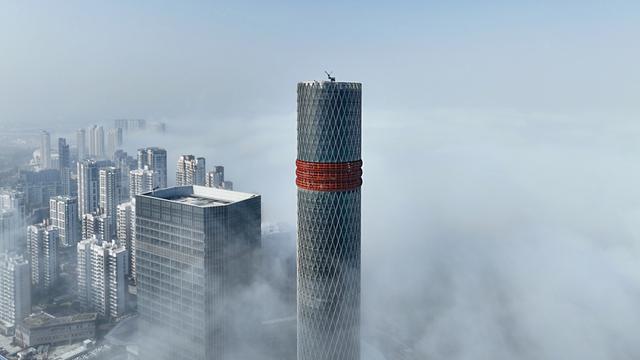 宝山滨江180米高空新玩法，勇敢的人先赏美景