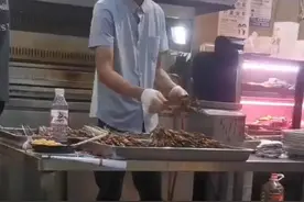 西安一烧烤店将掉进泔水桶的肉捞出再烤，“未出售”不能说明是店员良心发现图片