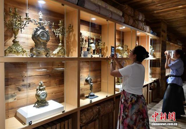 中国钟表名城——福建海丝钟表博物馆展世界钟表文化