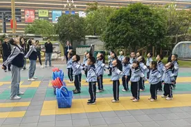 双向奔赴，共话成长——德清县地理信息小镇幼儿园开展家长开放日活动图片