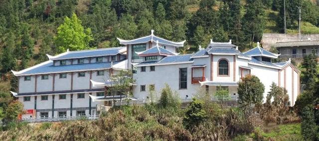 躲进金秀23℃的天然空调房里|“宝藏凉县”避暑攻略⑤