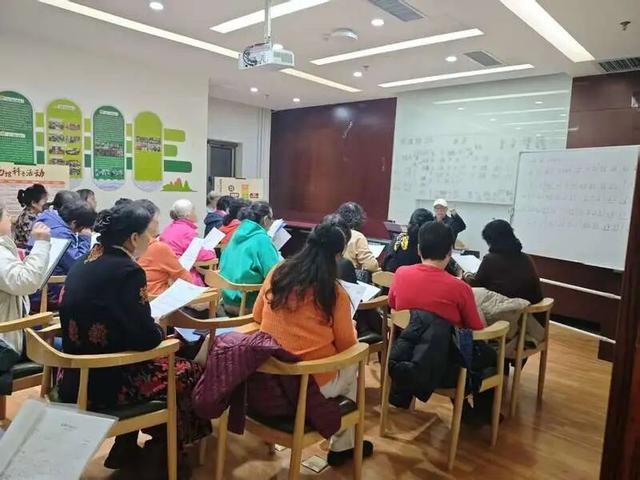 在北京养老有多幸福？我被年过花甲、古稀、耄耋的老人们“上了一课”