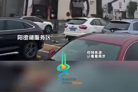 江苏的服务区到底有多牛！据说这是高速服务区的天花板，网友：去上厕所结果逛了一天。图片