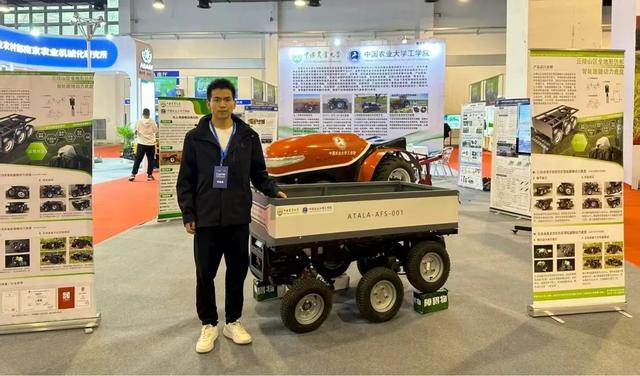 沙漠腹地的科技实践：中国农大学子治沙利器开进民勤
