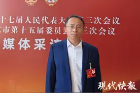 午休“趴睡”变“躺睡”，南京市政协委员建议全市中小学推广“舒心躺睡”图片