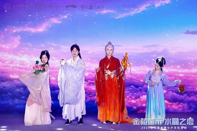 此时此刻，今晚的南京！
