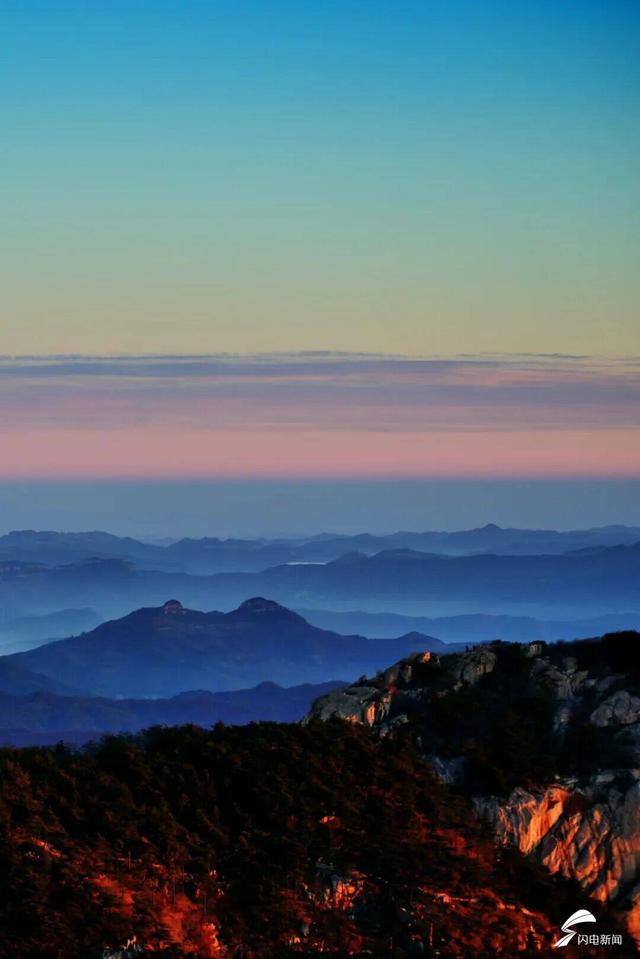 组图丨冬日泰山云海伴日出 不愧是杜甫笔下的浩渺仙境