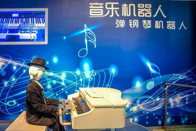 改造后的南京科技馆参观者陆续不断