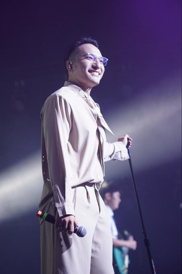 田一名称自己四岁半就喜欢音乐