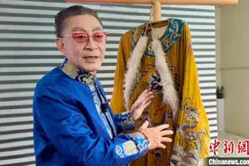 六小龄童忆“猴王”父亲：一袭蟒袍看见“世界的猴戏”图片