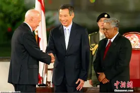 国际识局：李显龙正式卸任！新加坡的一个时代结束了图片
